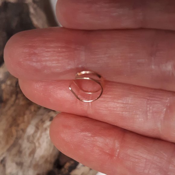 Fake/Faux Nose Lip Ring Double Cuff in Gold - Picture 3 of 3